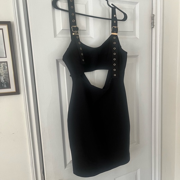 Black dress - Picture 2 of 5